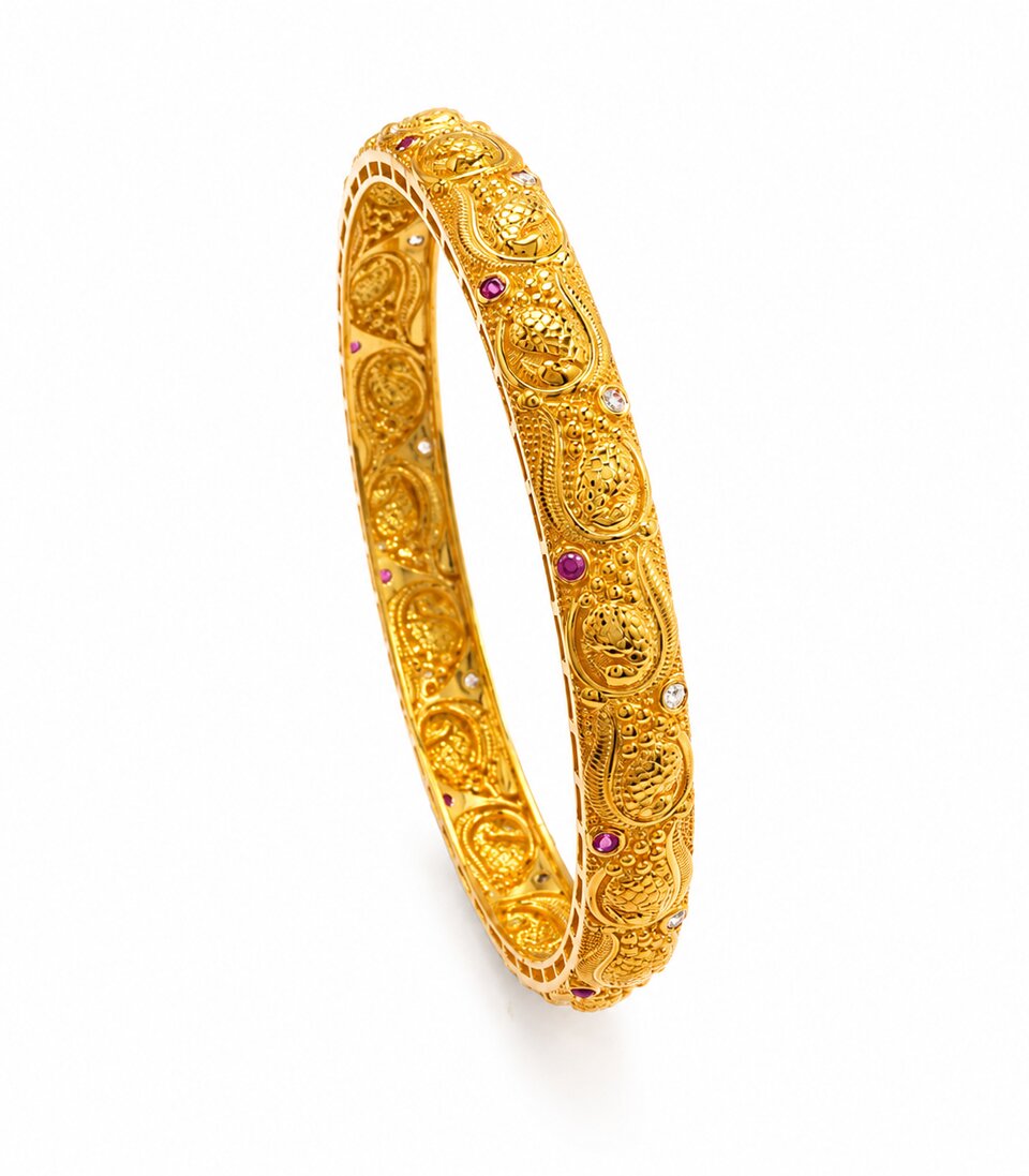 Gold Elegant Leaf Pattern Classic Bangle